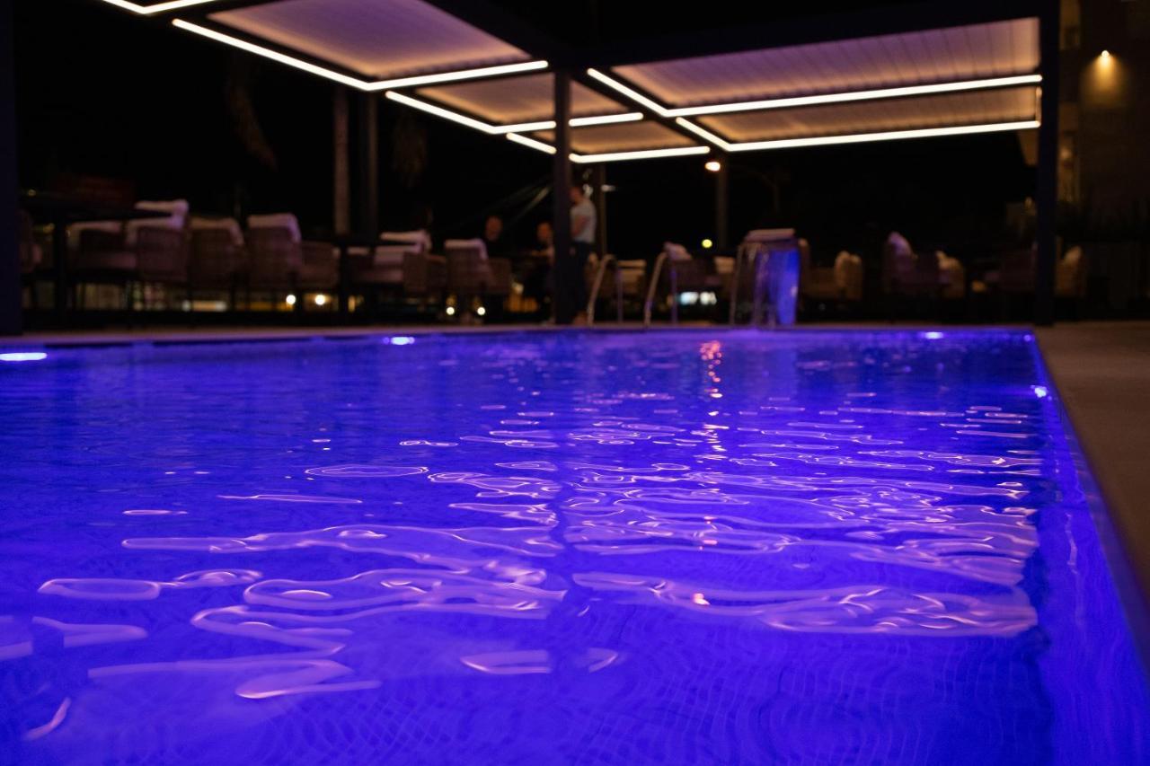 Colosseum Hotel Ксамил Экстерьер фото