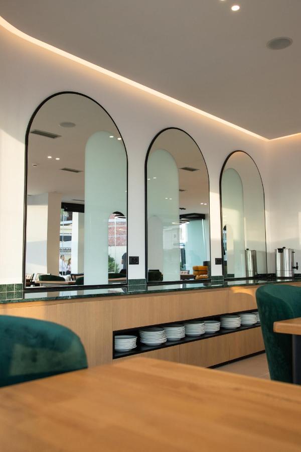 Colosseum Hotel Ксамил Экстерьер фото