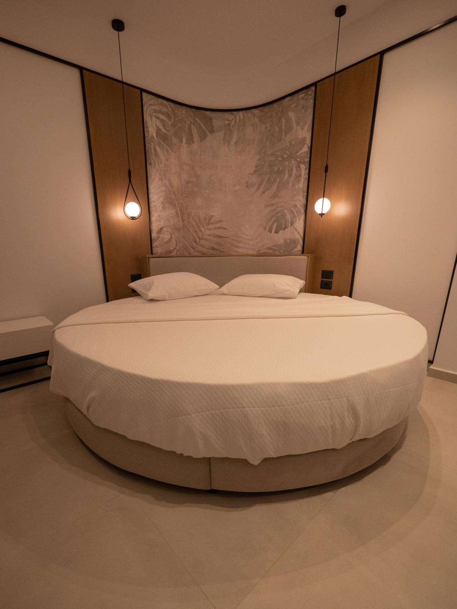 Colosseum Hotel Ксамил Экстерьер фото
