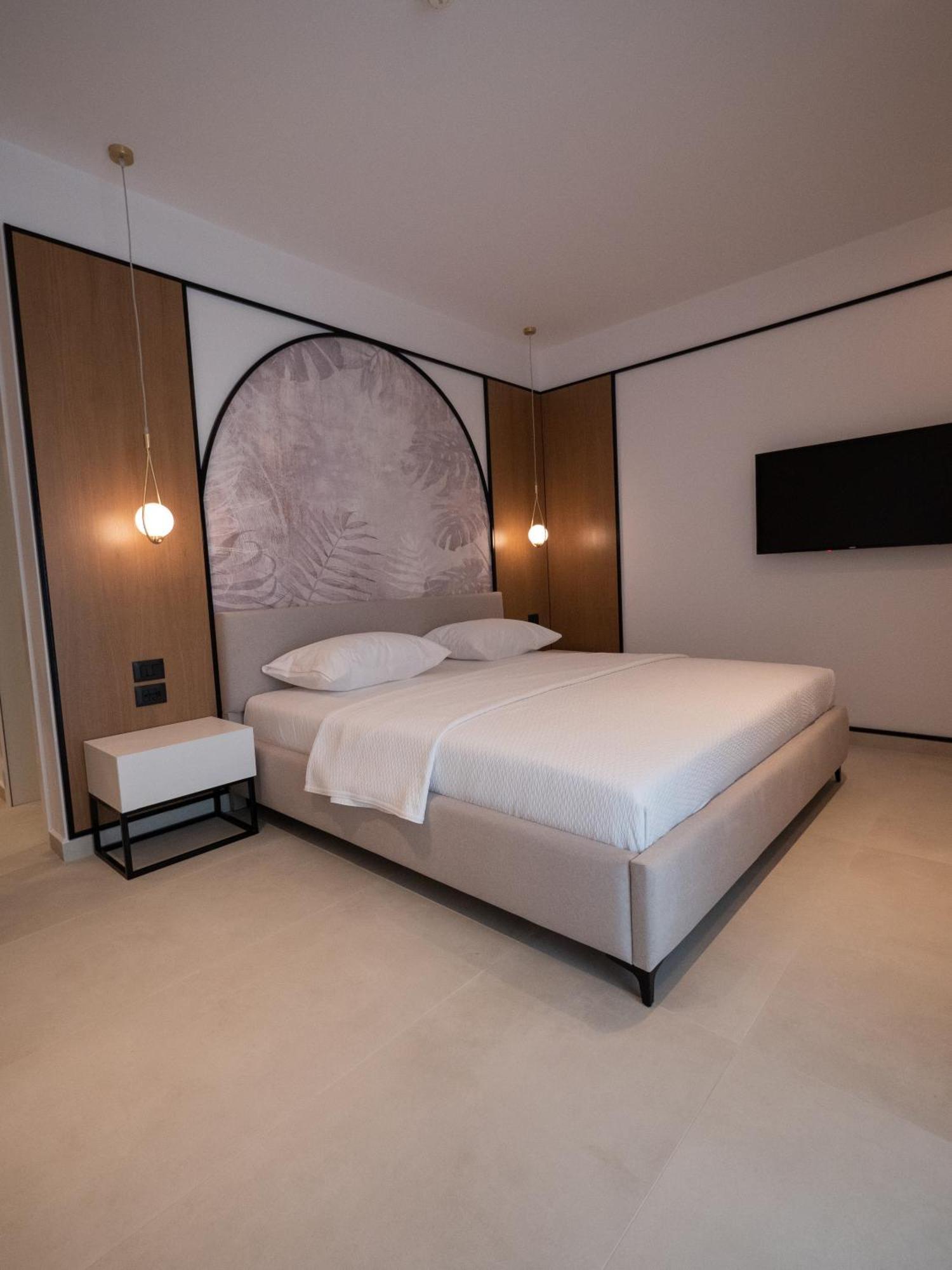 Colosseum Hotel Ксамил Экстерьер фото