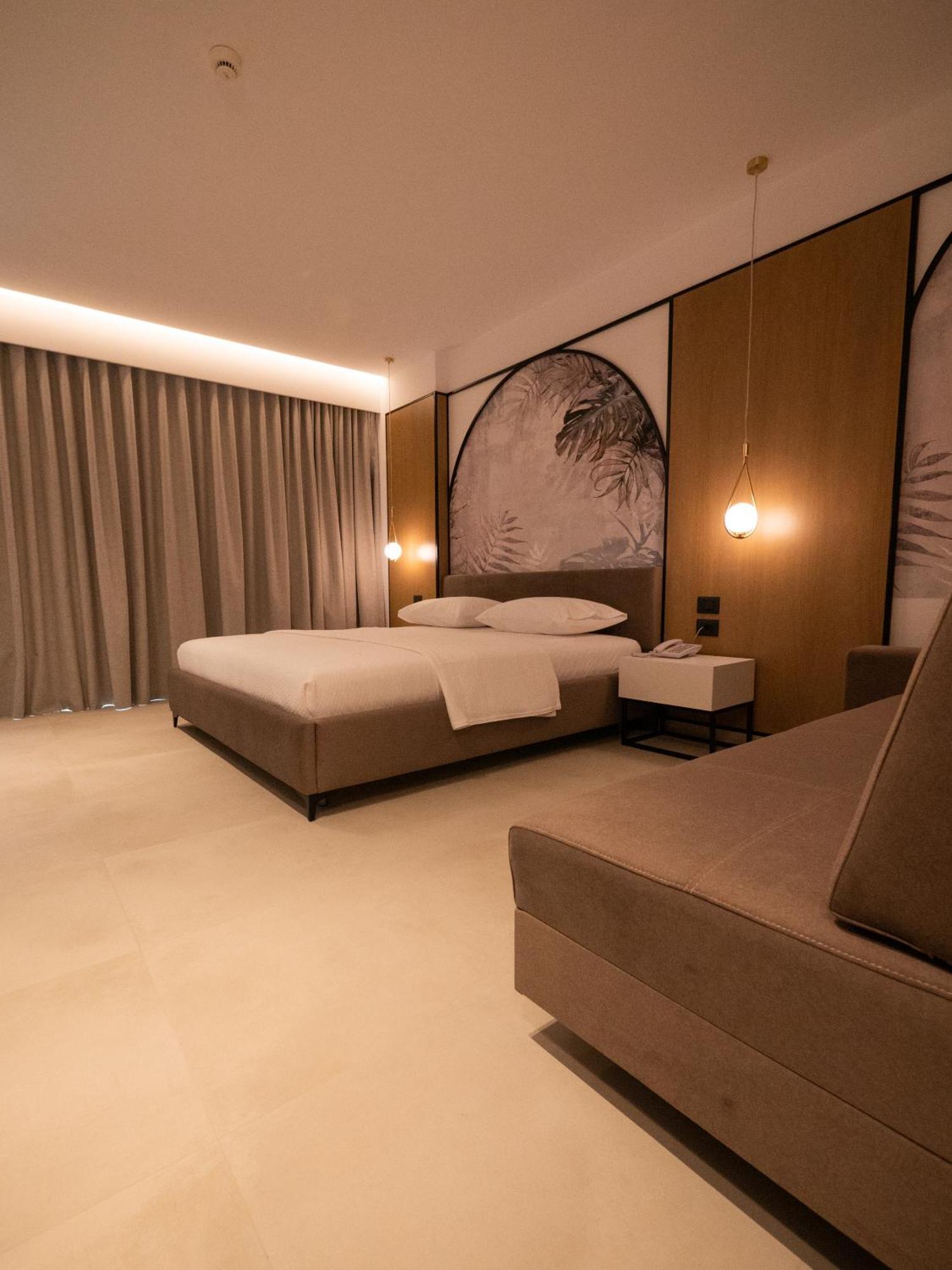 Colosseum Hotel Ксамил Экстерьер фото