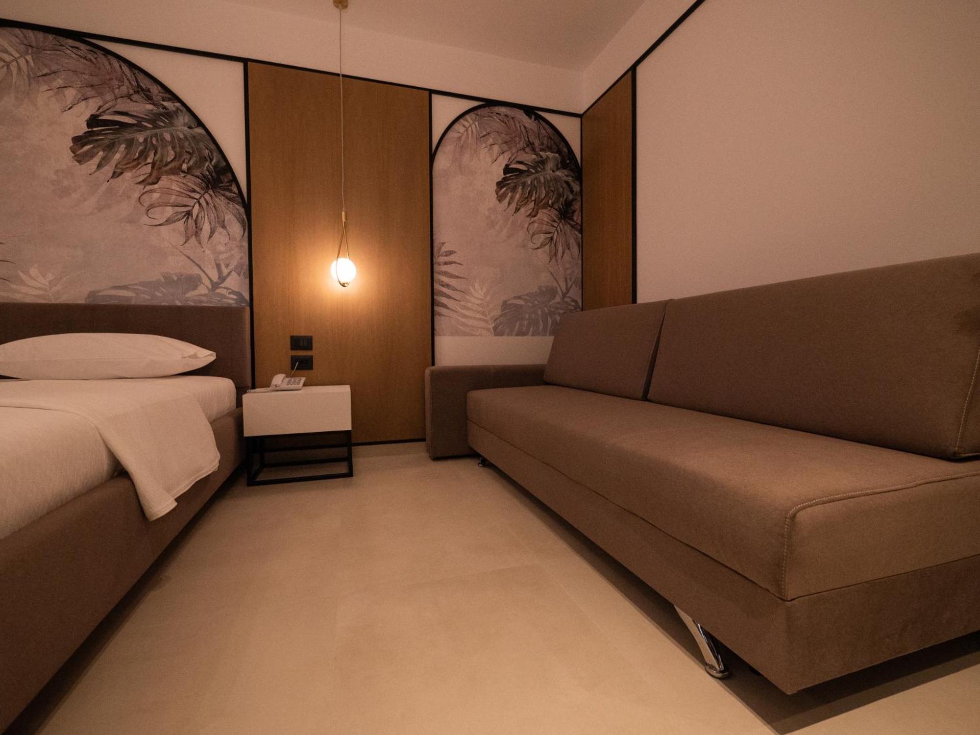 Colosseum Hotel Ксамил Экстерьер фото